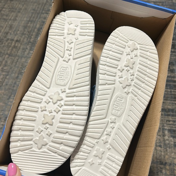 Hey Dude - Picture 5 of 5